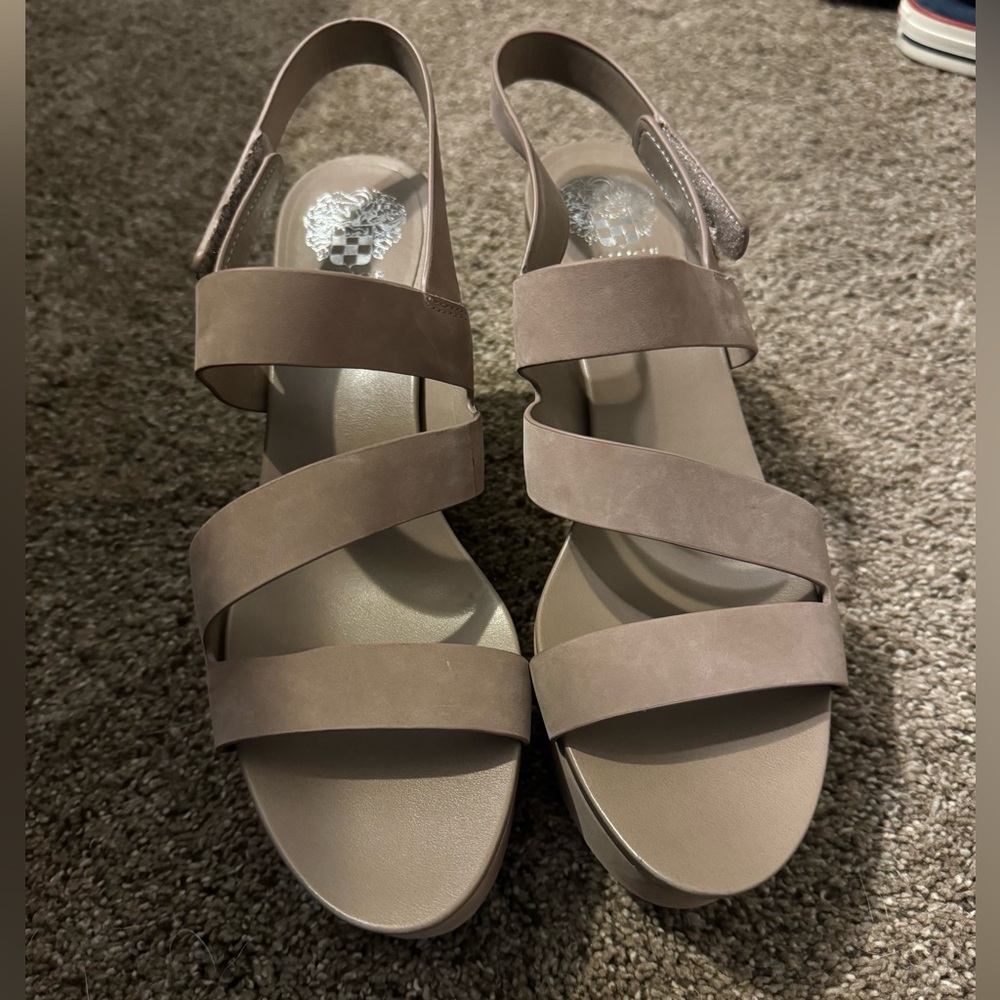 Vince Camuto Platform Sandals NWOT
